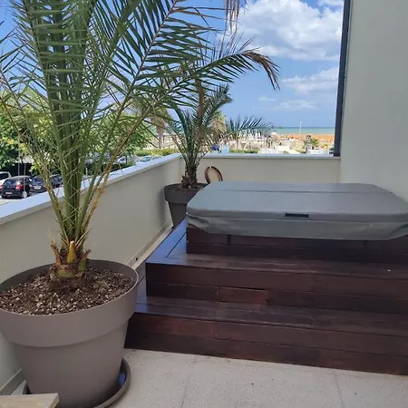 엠베서더스 호텔 4*