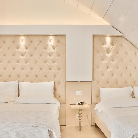Ambassador Hotel 4*
