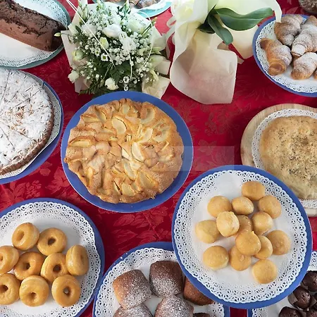 엠베서더스 호텔 4*