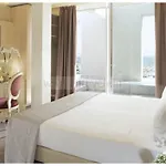 Ambassador Hotel 4*