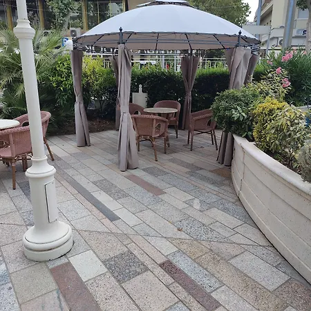 Ambassador Hotel 4*