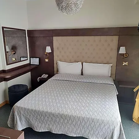 Ambassador Hotel 4*