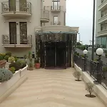 Hotel Ambassador